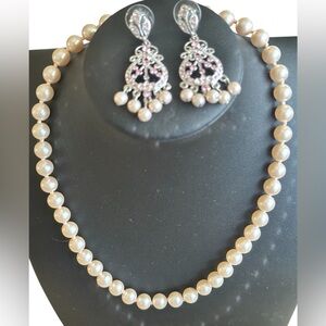 Elegant Pearl Necklace and Earring Set